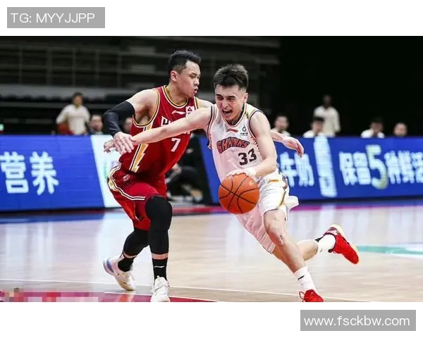 成都篮球队转型之路:从传统强队到现代化竞技的全面解读 成都篮球队转型之路:从传统强队到现代化竞技的全面解读