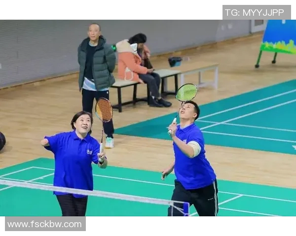 羽毛球盛宴：深入了解成都羽毛球队的默契配合与战术演练