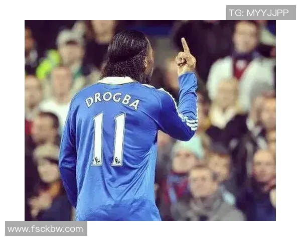 足球明星在赛场上的经典手势解析与背后意义探讨